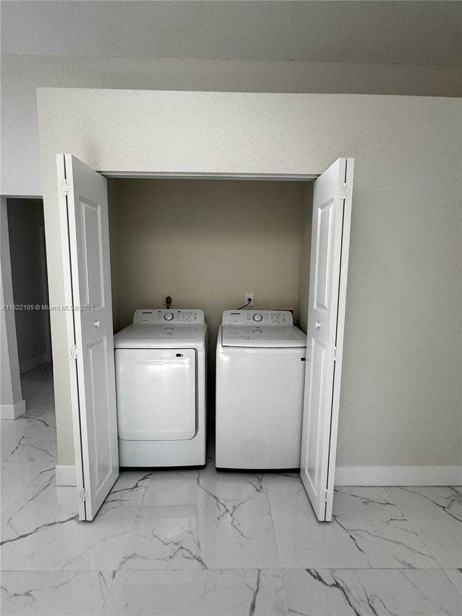 Small Image of 10000 OLIVE ST, Miramar Number 20
