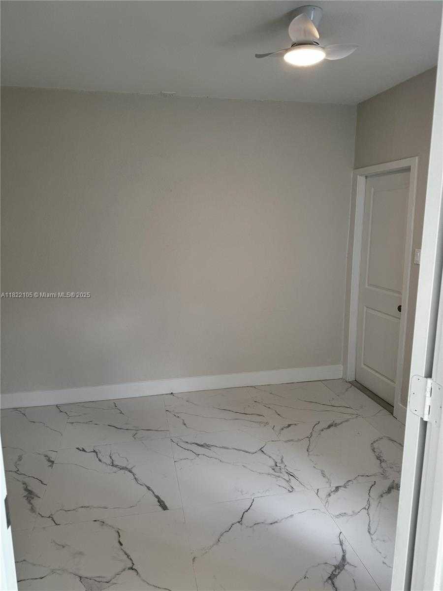 Small Image of 10000 OLIVE ST, Miramar Number 21