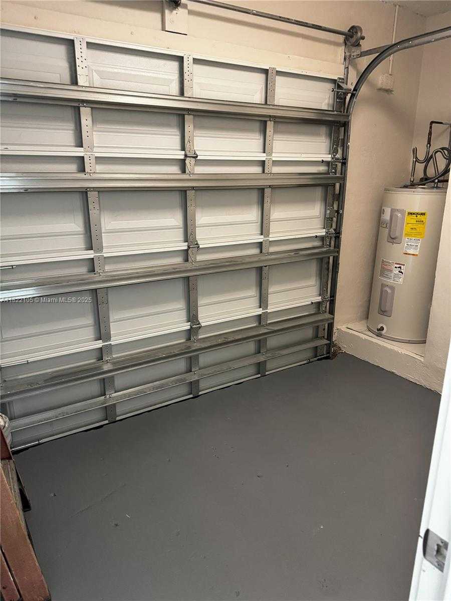Small Image of 10000 OLIVE ST, Miramar Number 22