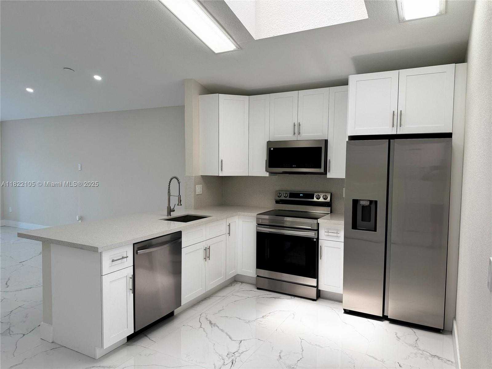 Small Image of 10000 OLIVE ST, Miramar Number 3