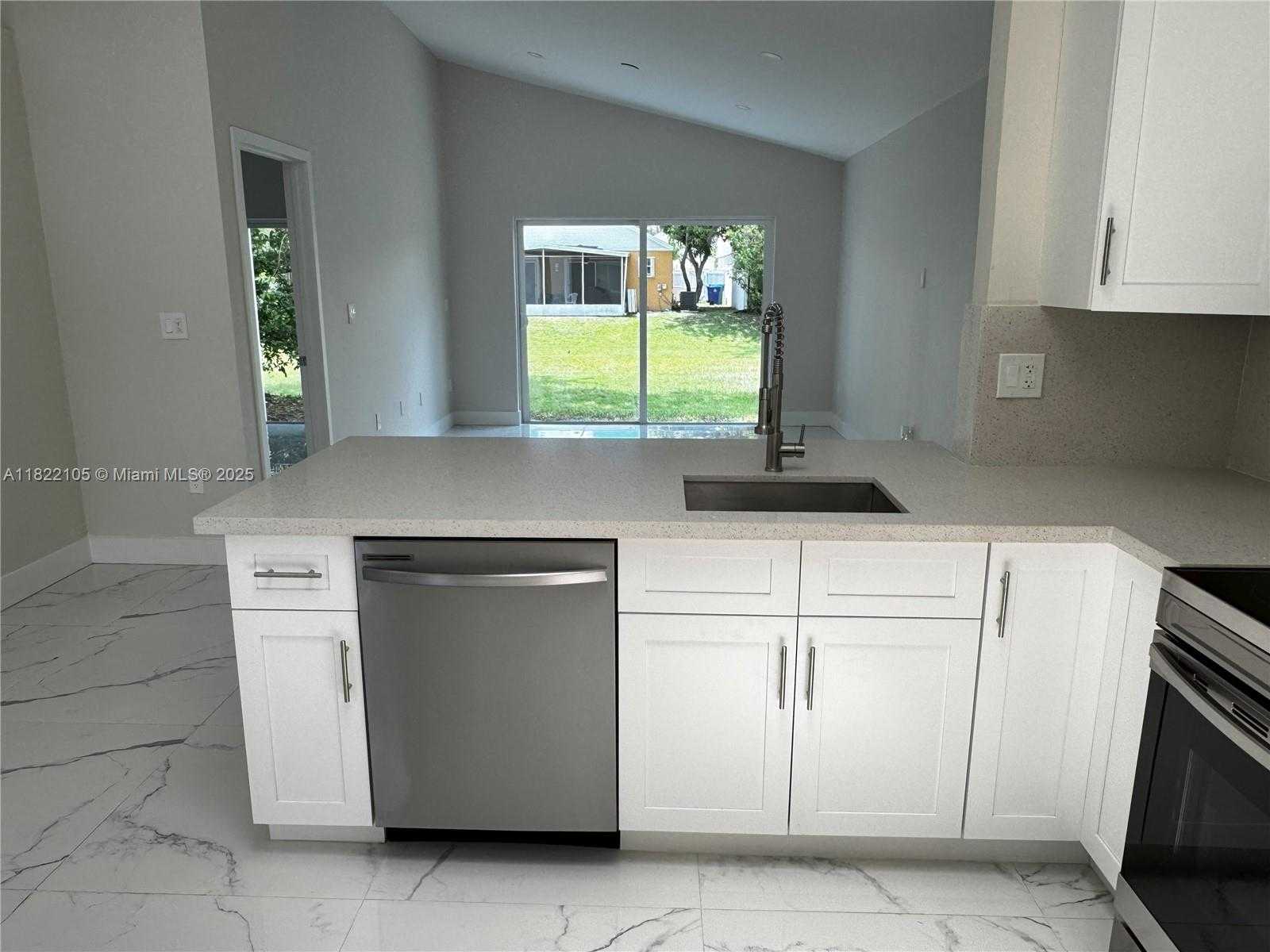 Small Image of 10000 OLIVE ST, Miramar Number 5