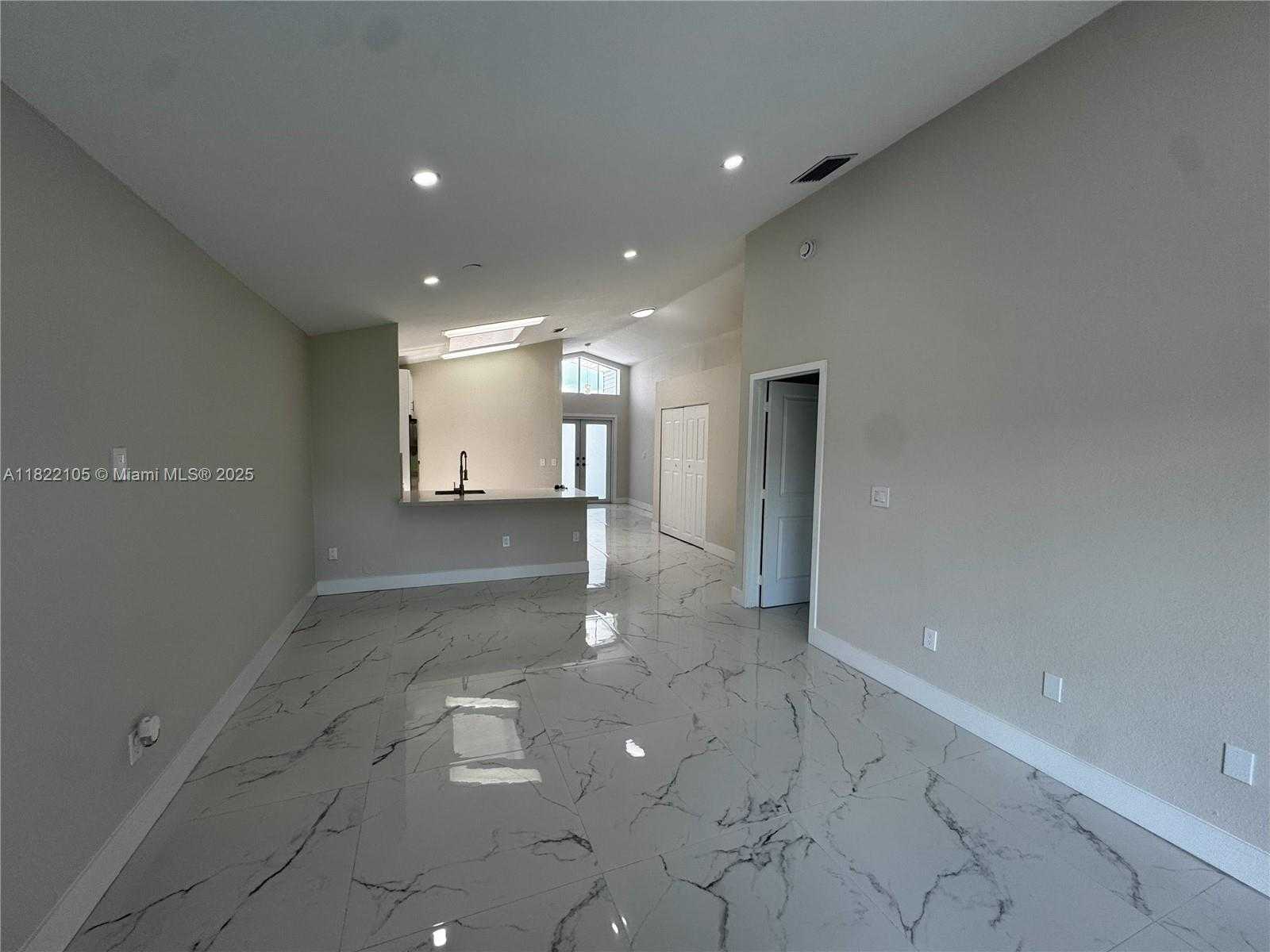 Small Image of 10000 OLIVE ST, Miramar Number 6
