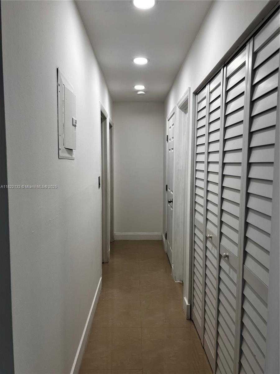 Small Image of 7151 PERSHING ST, Hollywood Number 16