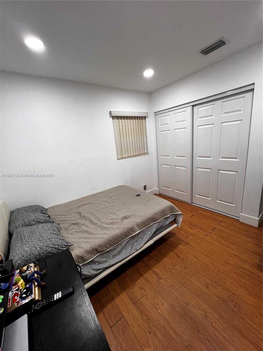 Small Image of 7151 PERSHING ST, Hollywood Number 20
