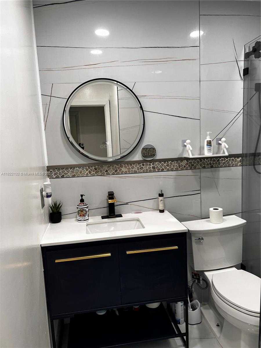 Small Image of 7151 PERSHING ST, Hollywood Number 23