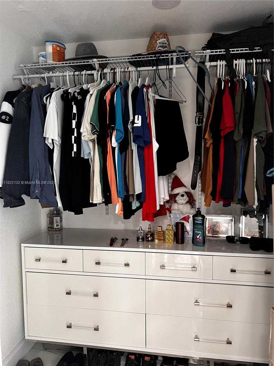 Small Image of 7151 PERSHING ST, Hollywood Number 26