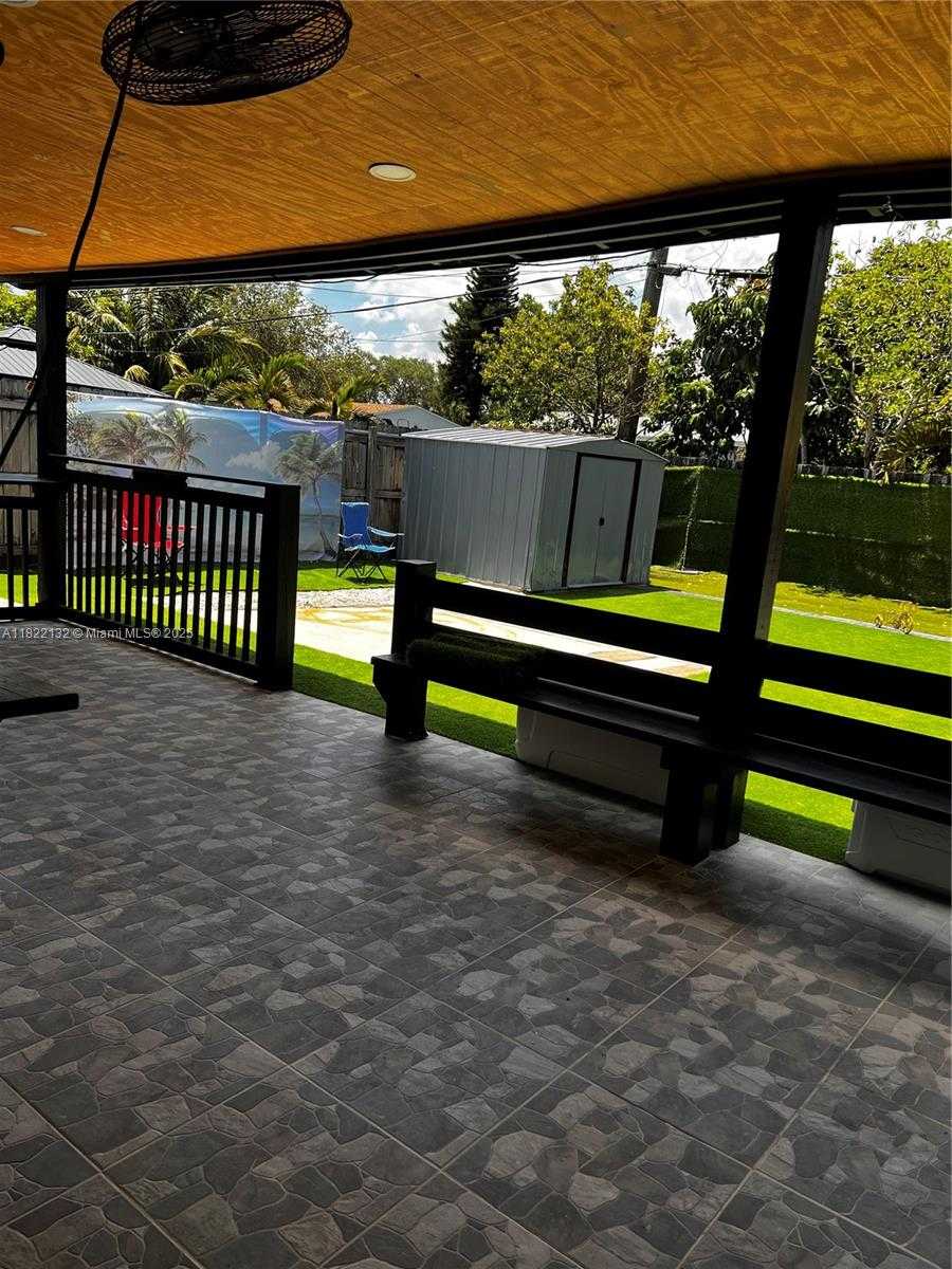 Small Image of 7151 PERSHING ST, Hollywood Number 31