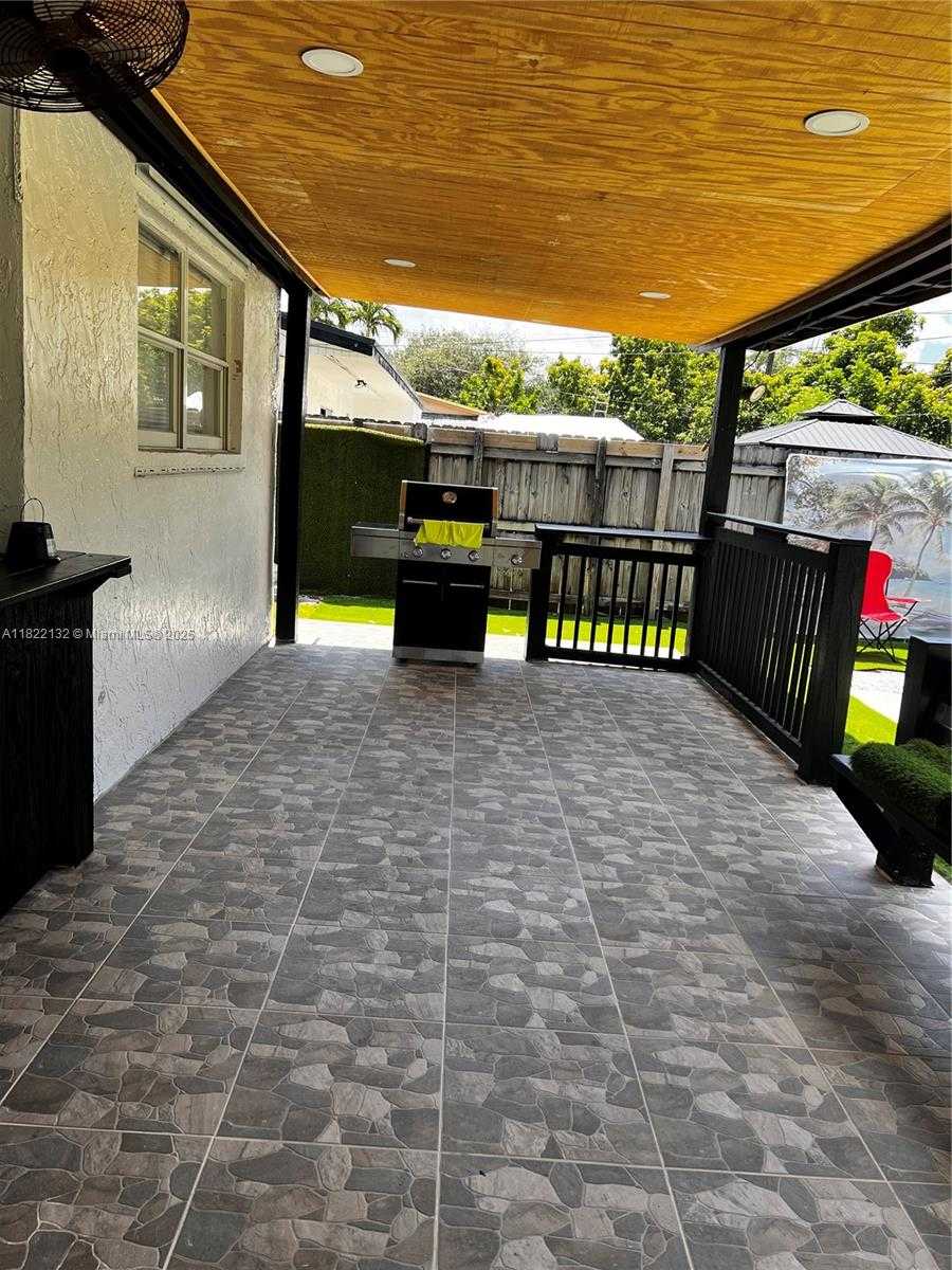 Small Image of 7151 PERSHING ST, Hollywood Number 32