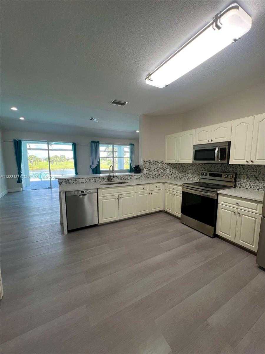 Small Image of 24004 VINCENT AVE, Punta Gorda Number 11