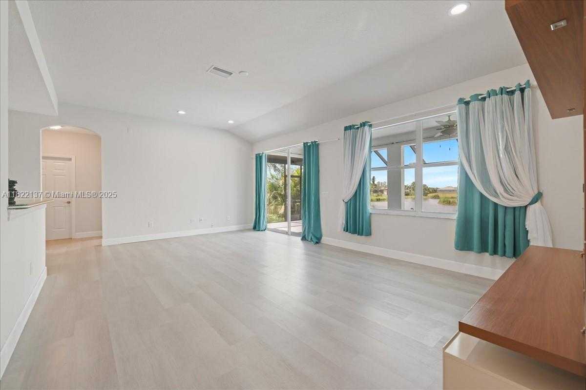Small Image of 24004 VINCENT AVE, Punta Gorda Number 7