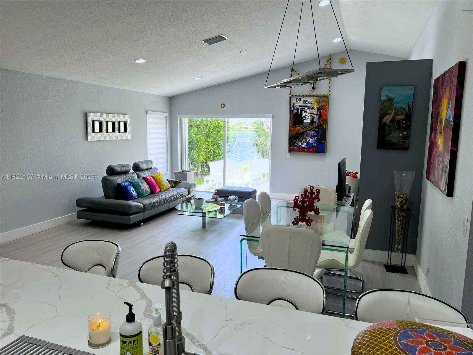 Small Image of 1605 SALERNO CIR, Weston Number 10