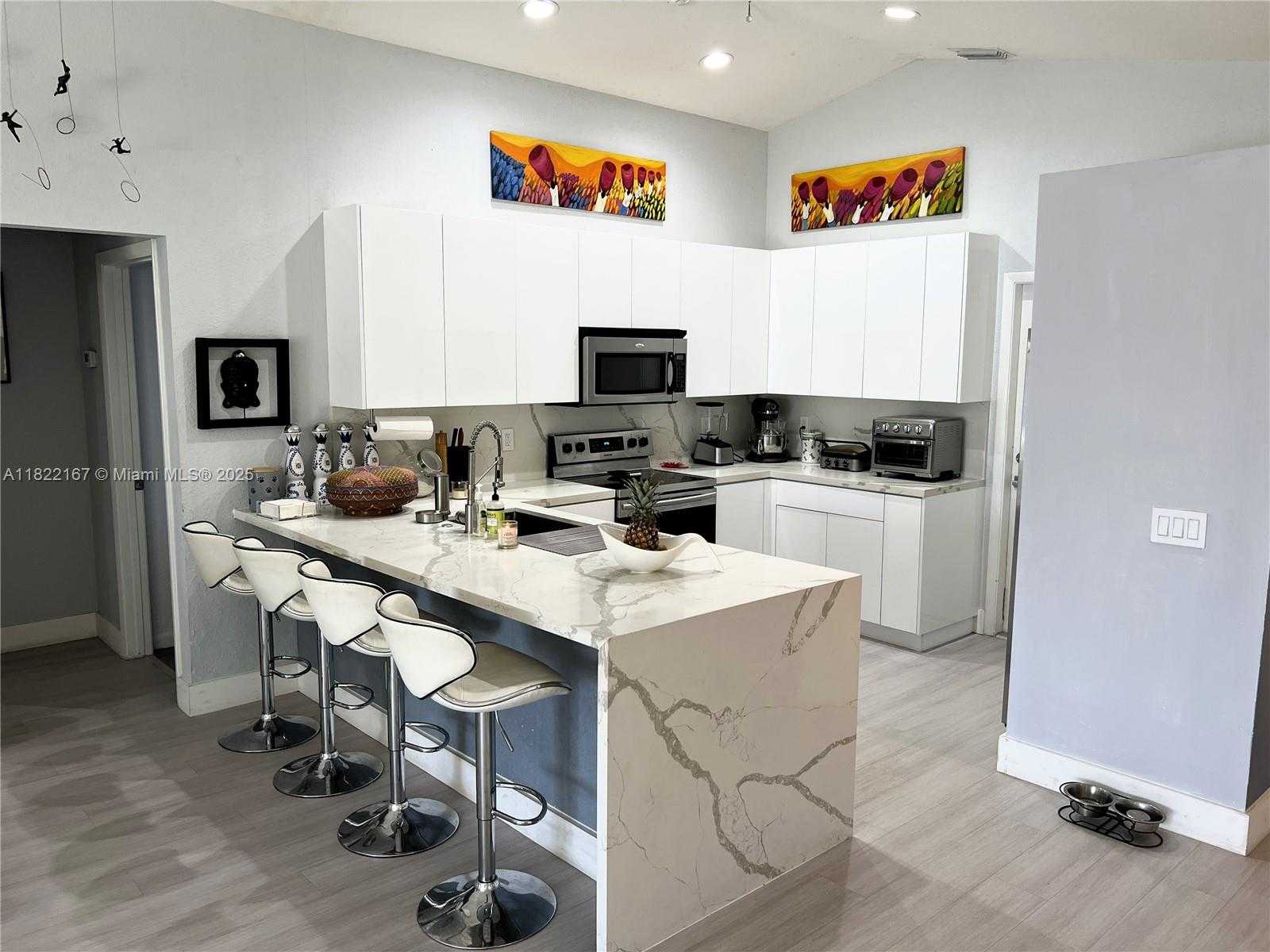 Small Image of 1605 SALERNO CIR, Weston Number 14