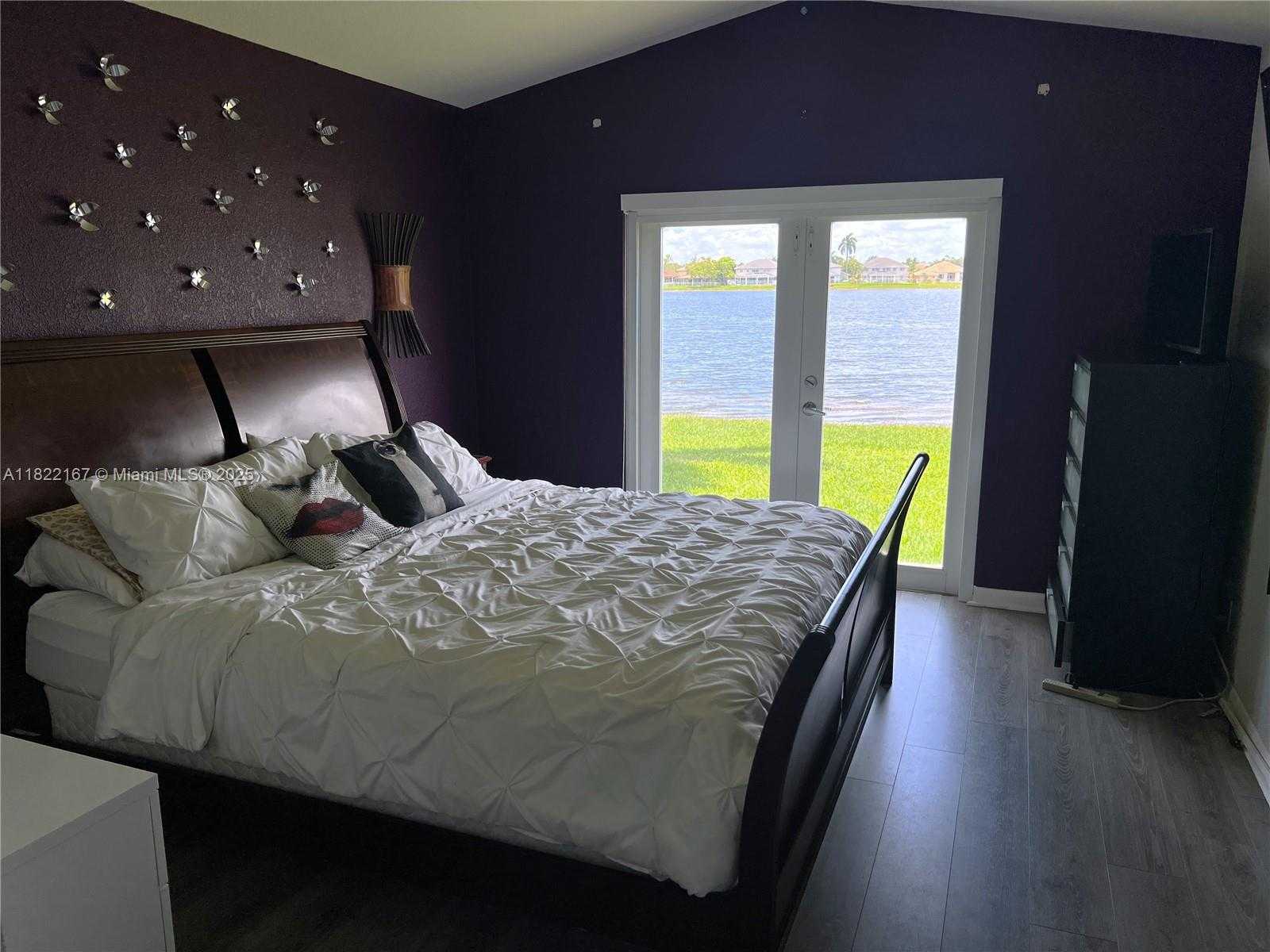 Small Image of 1605 SALERNO CIR, Weston Number 18