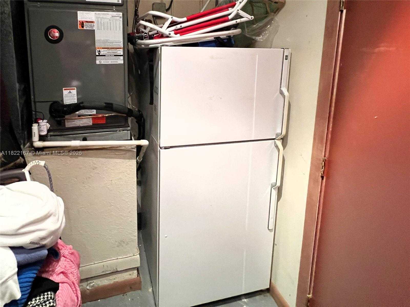 Small Image of 1605 SALERNO CIR, Weston Number 26