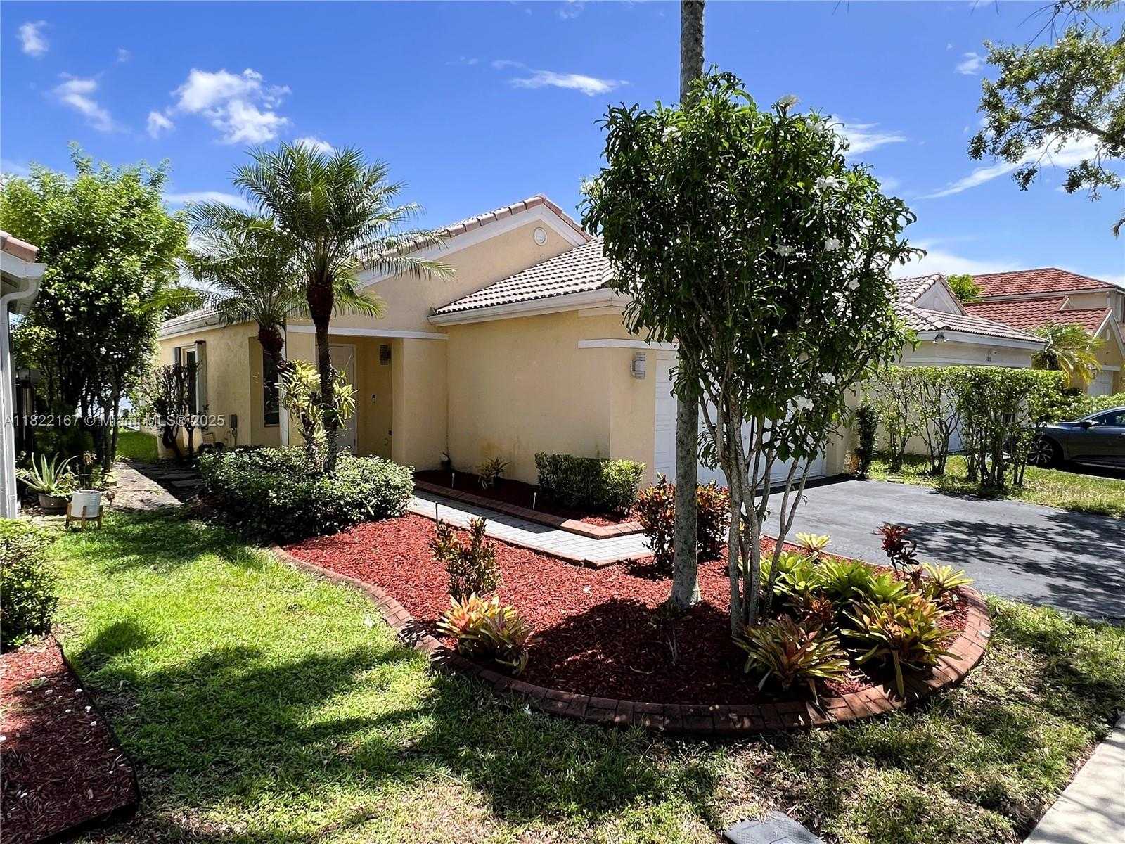 Small Image of 1605 SALERNO CIR, Weston Number 4
