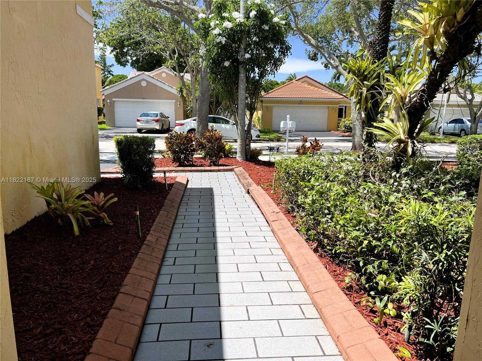 Small Image of 1605 SALERNO CIR, Weston Number 6