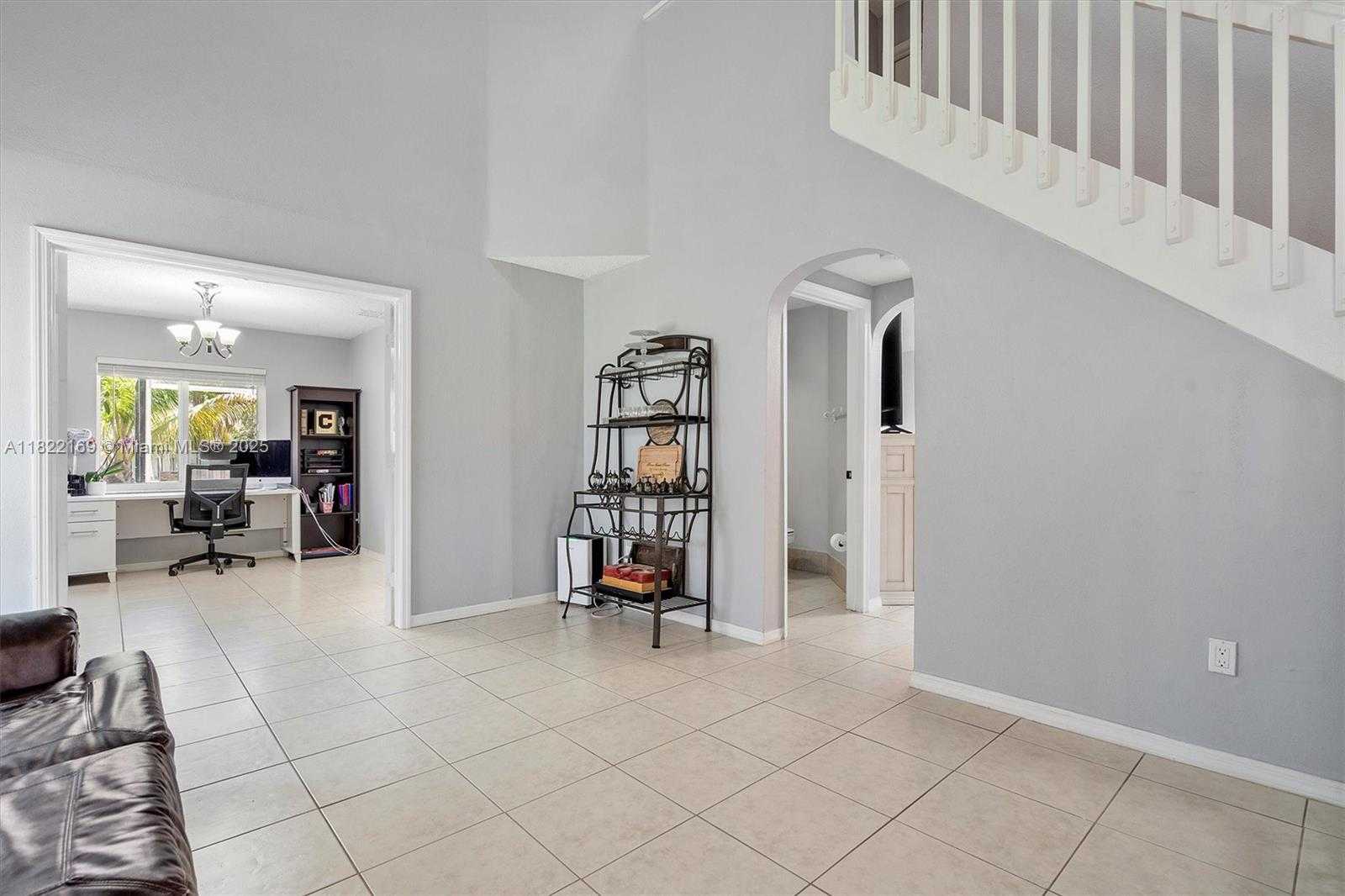 Small Image of 19257 NORTH WEST 14TH ST, Pembroke Pines Number 10