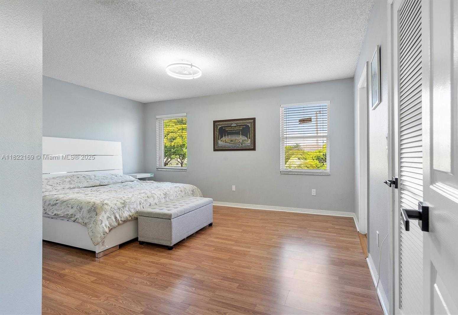 Small Image of 19257 NORTH WEST 14TH ST, Pembroke Pines Number 28