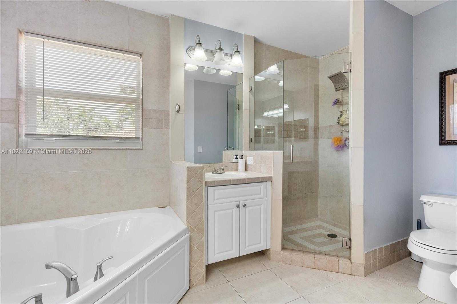 Small Image of 19257 NORTH WEST 14TH ST, Pembroke Pines Number 32