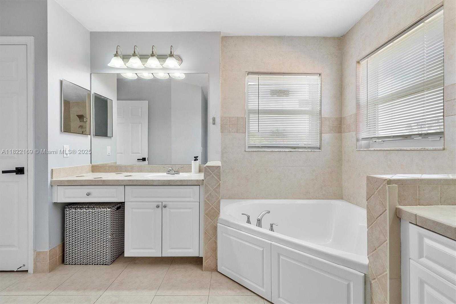 Small Image of 19257 NORTH WEST 14TH ST, Pembroke Pines Number 33
