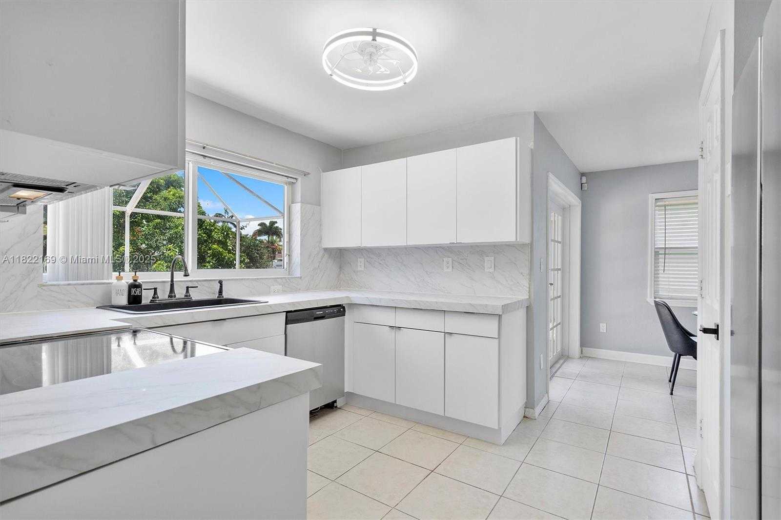 Small Image of 19257 NORTH WEST 14TH ST, Pembroke Pines Number 4