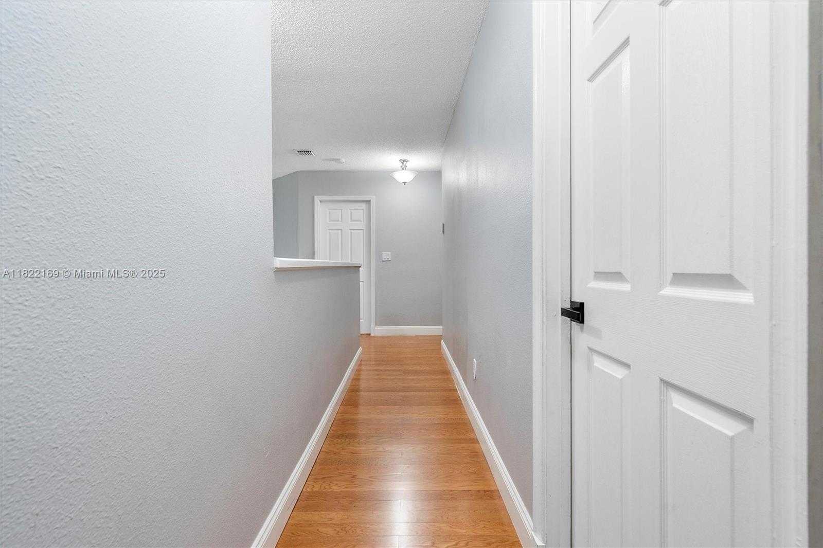 Small Image of 19257 NORTH WEST 14TH ST, Pembroke Pines Number 42