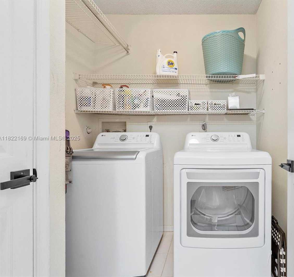 Small Image of 19257 NORTH WEST 14TH ST, Pembroke Pines Number 43