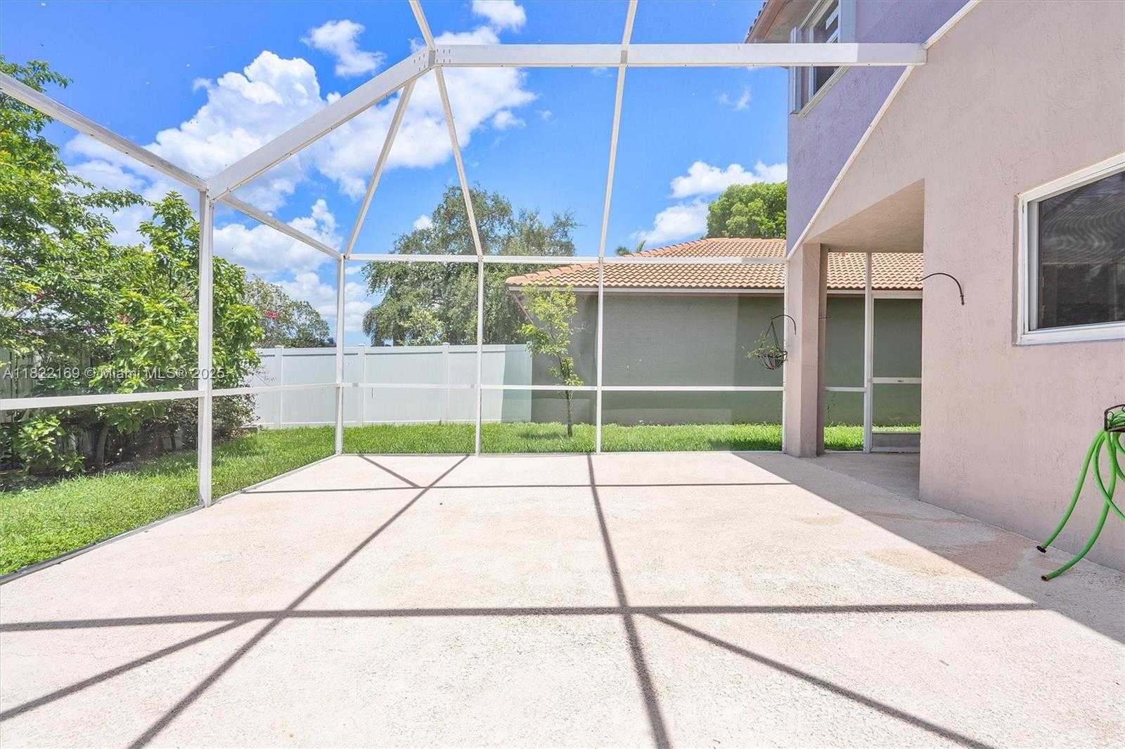 Small Image of 19257 NORTH WEST 14TH ST, Pembroke Pines Number 46