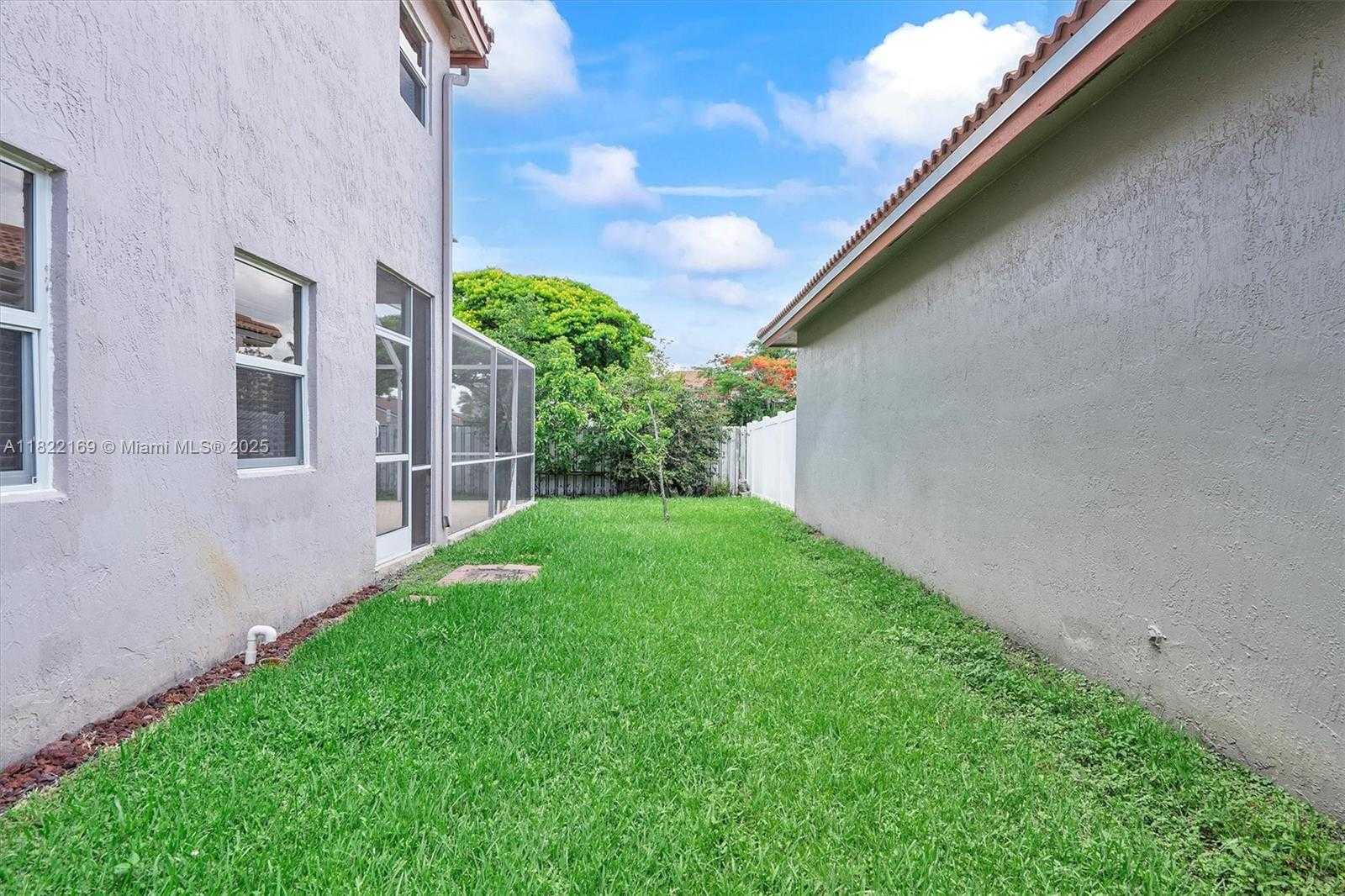Small Image of 19257 NORTH WEST 14TH ST, Pembroke Pines Number 50