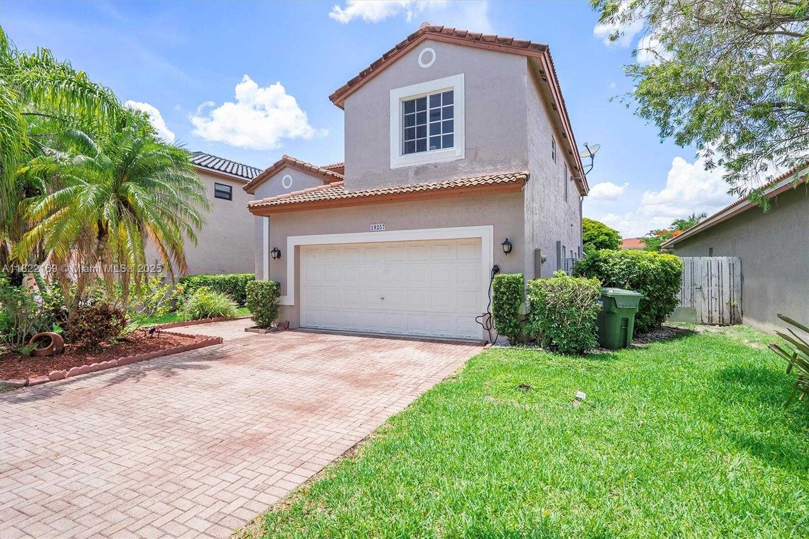 Small Image of 19257 NORTH WEST 14TH ST, Pembroke Pines Number 7