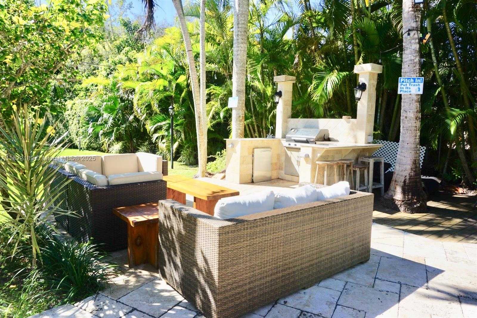 Small Image of 13200 SOUTH WEST 59TH AVE, Pinecrest Number 37