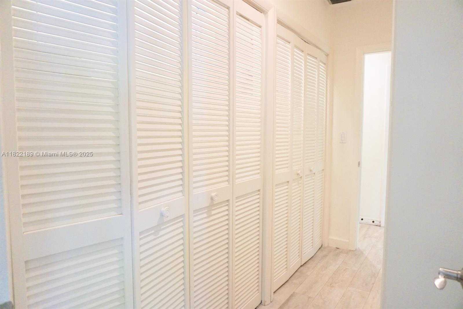 Small Image of 13200 SOUTH WEST 59TH AVE, Pinecrest Number 38