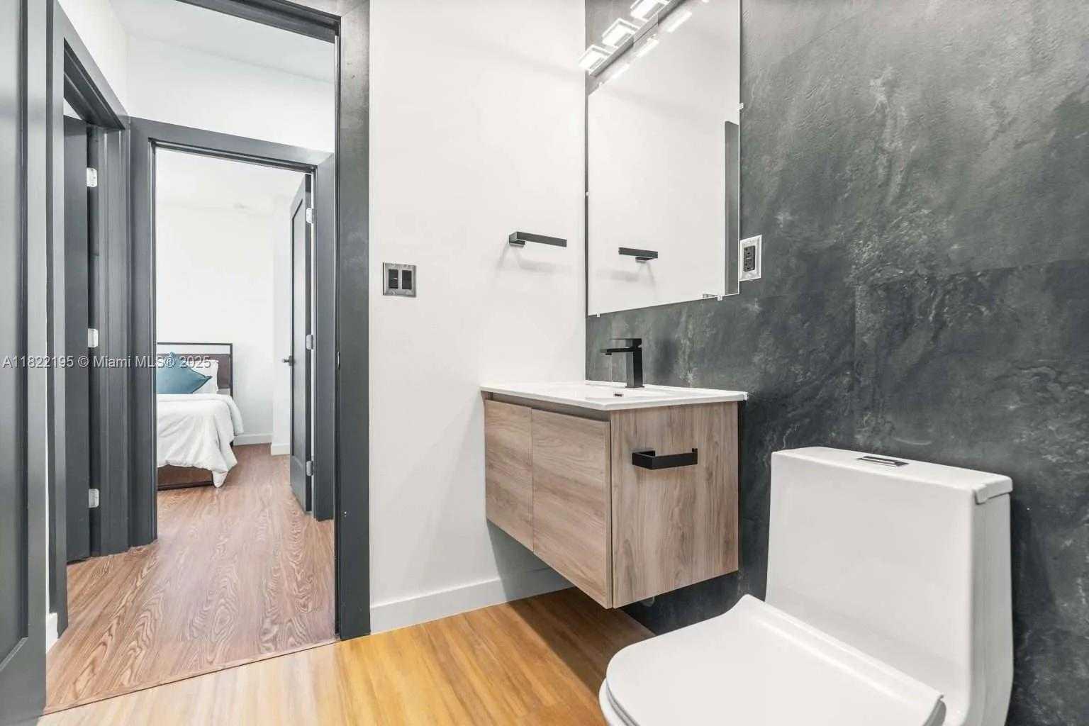 Small Image of 1121 NORTH WEST 57TH ST, Miami Number 16