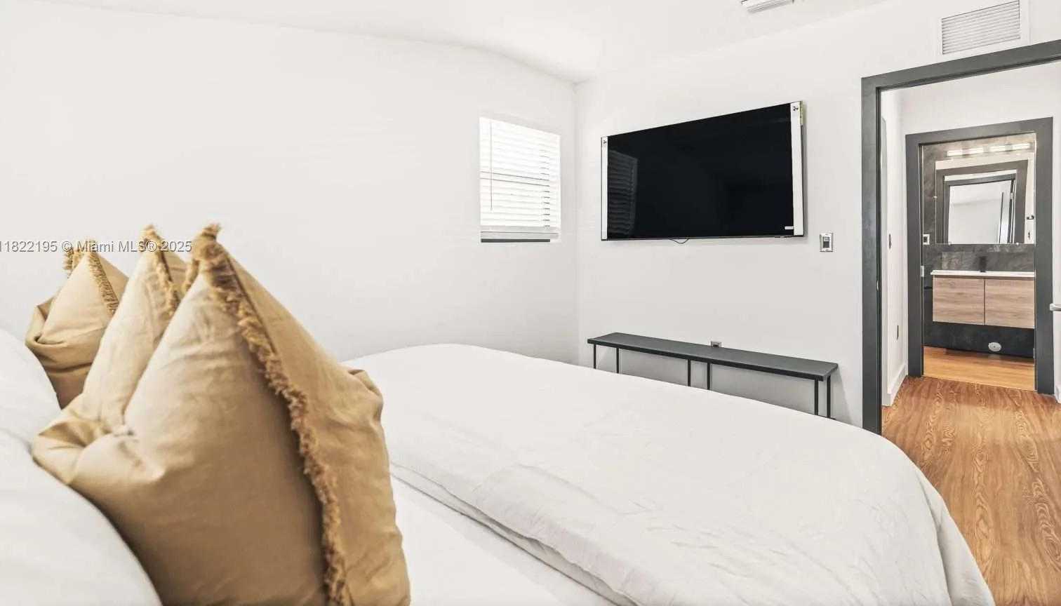 Small Image of 1121 NORTH WEST 57TH ST, Miami Number 23