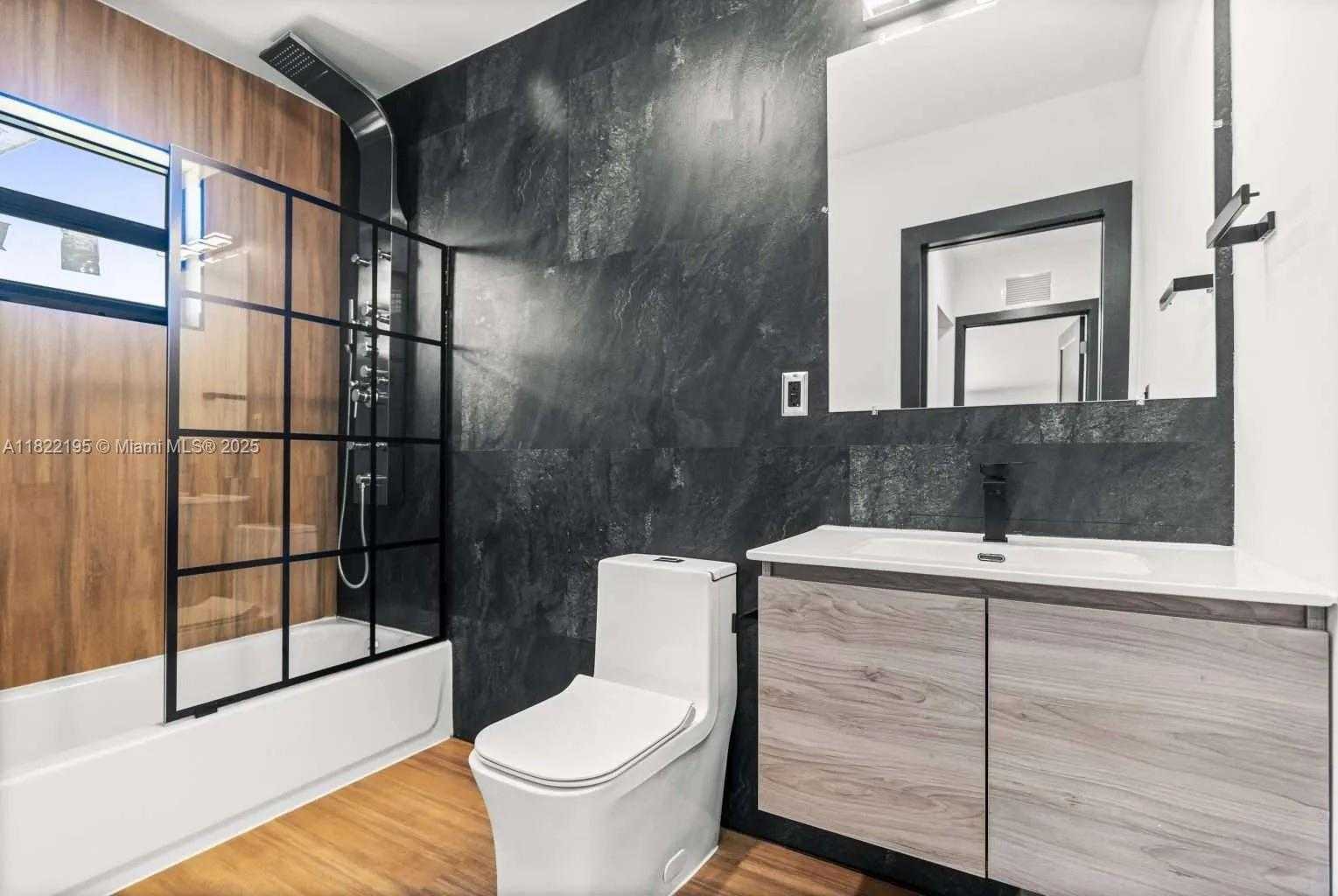 Small Image of 1121 NORTH WEST 57TH ST, Miami Number 27