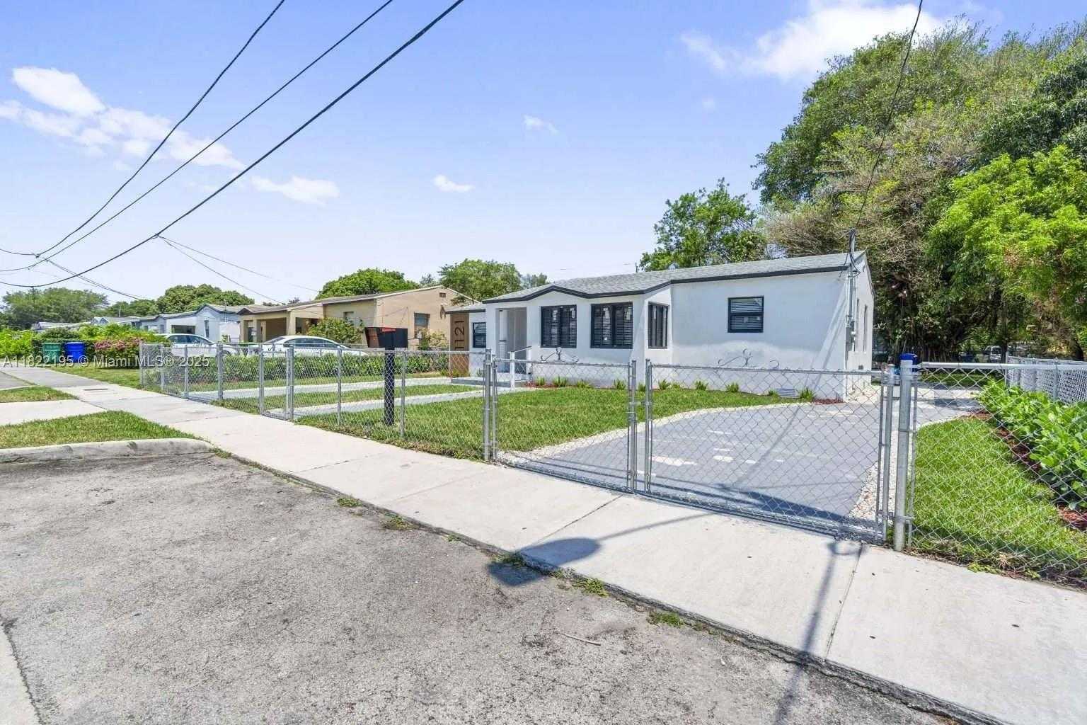Small Image of 1121 NORTH WEST 57TH ST, Miami Number 32