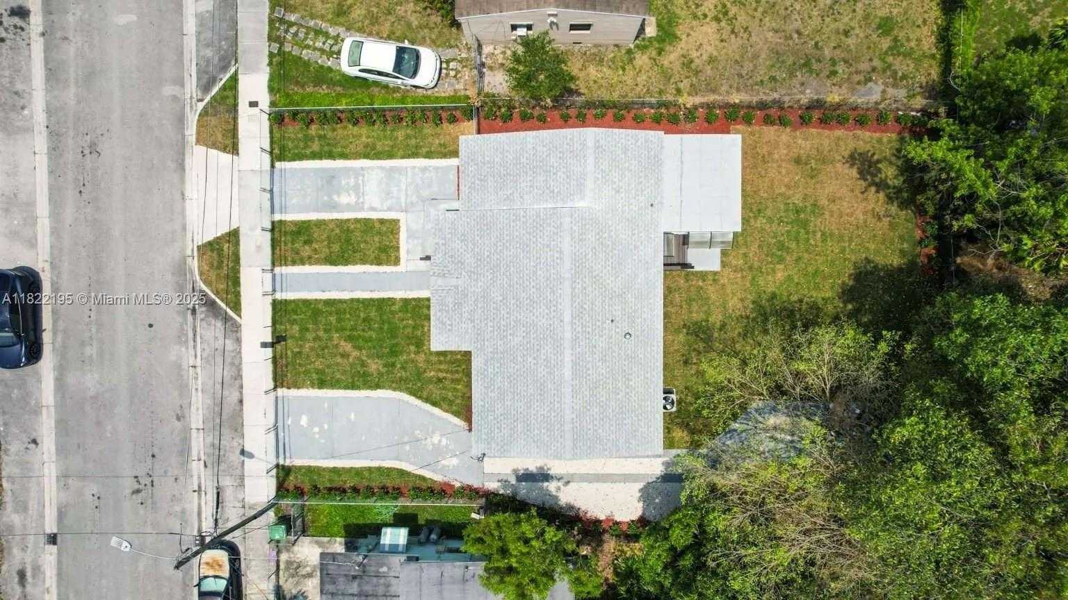 Small Image of 1121 NORTH WEST 57TH ST, Miami Number 36