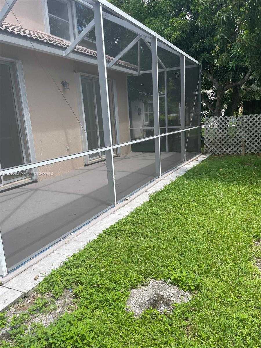 Small Image of Coral Springs Number 9