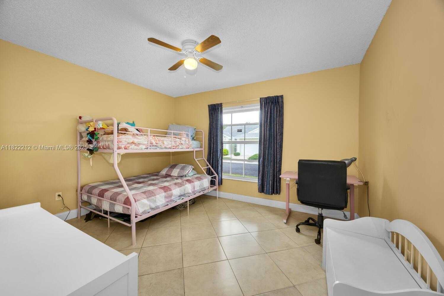 Small Image of 470 SOUTH EAST 21ST LN, Homestead Number 16