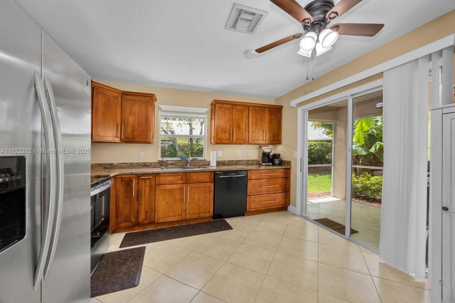 Small Image of 470 SOUTH EAST 21ST LN, Homestead Number 9
