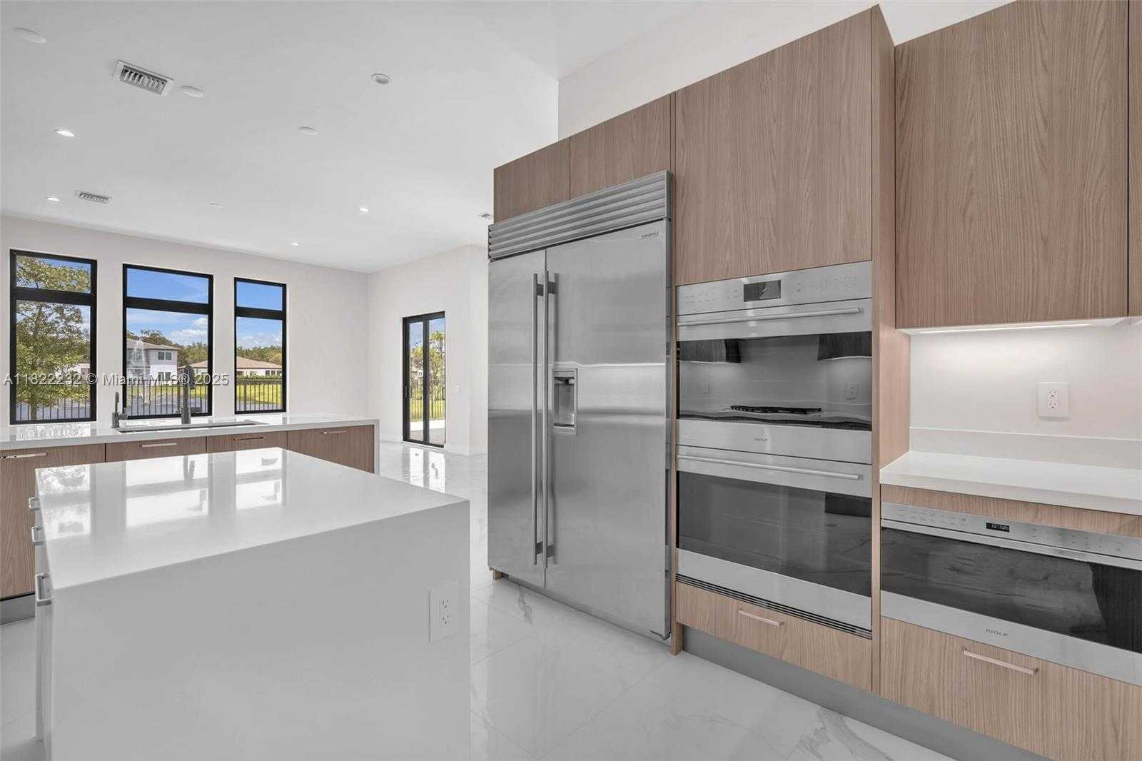 Small Image of 3511 ASHWOOD CIR S, Hollywood Number 19