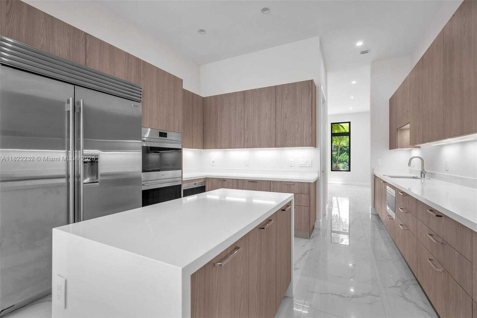 Small Image of 3511 ASHWOOD CIR S, Hollywood Number 21