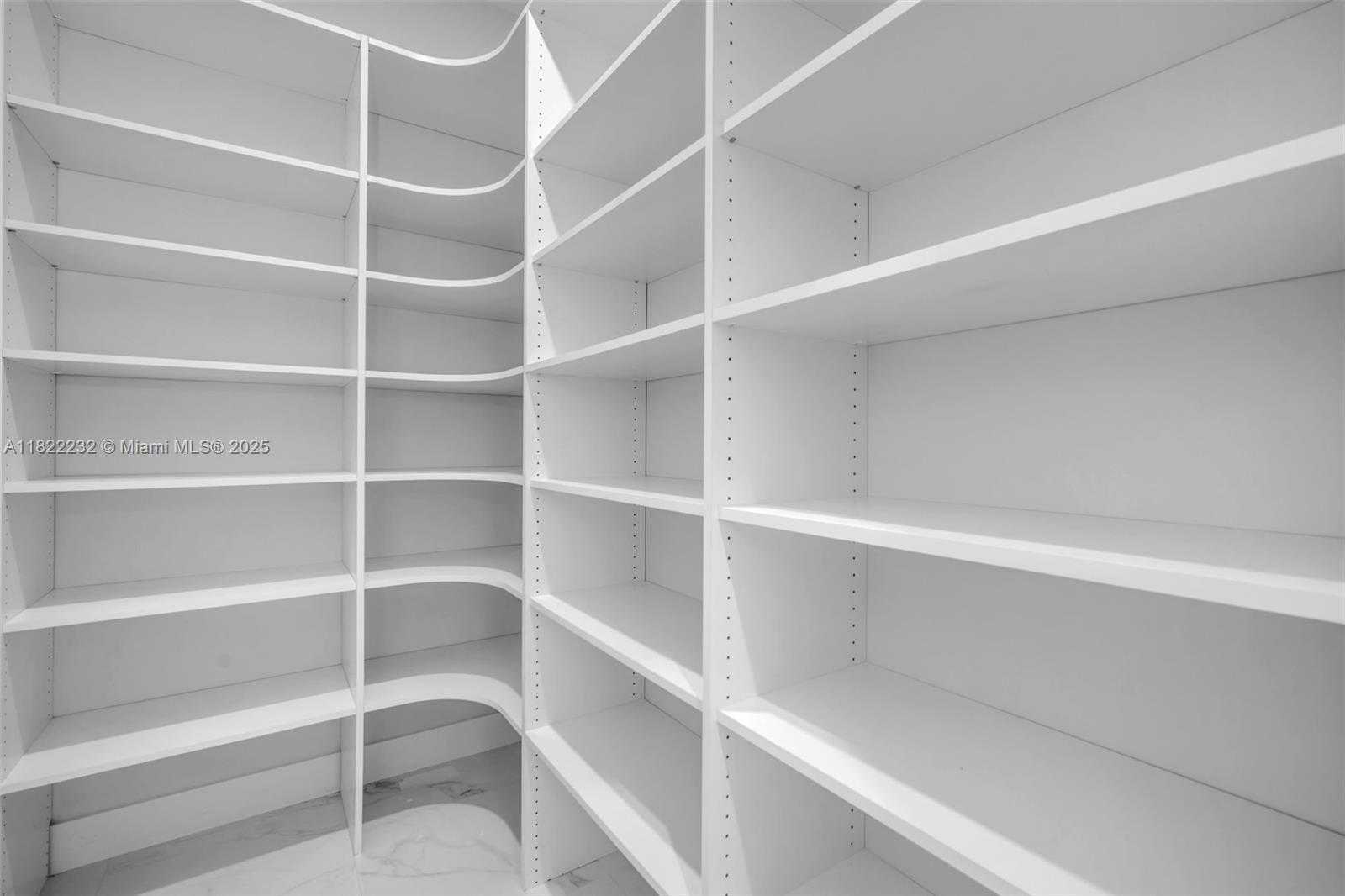 Small Image of 3511 ASHWOOD CIR S, Hollywood Number 28