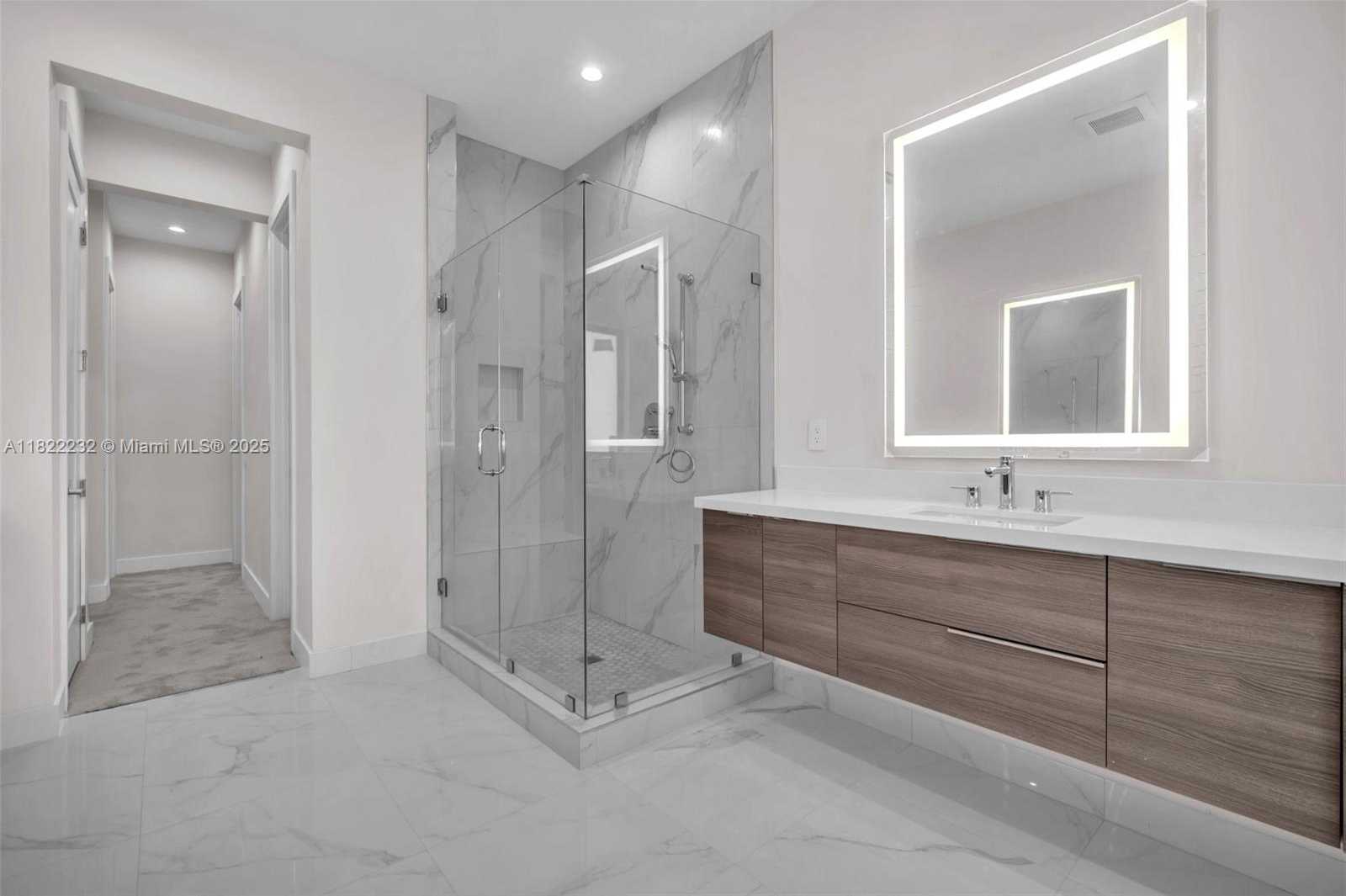 Small Image of 3511 ASHWOOD CIR S, Hollywood Number 35