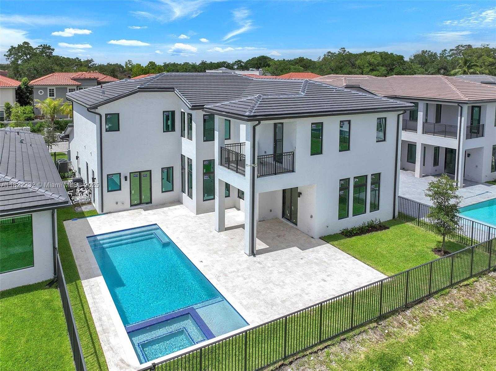 Small Image of 3511 ASHWOOD CIR S, Hollywood Number 50