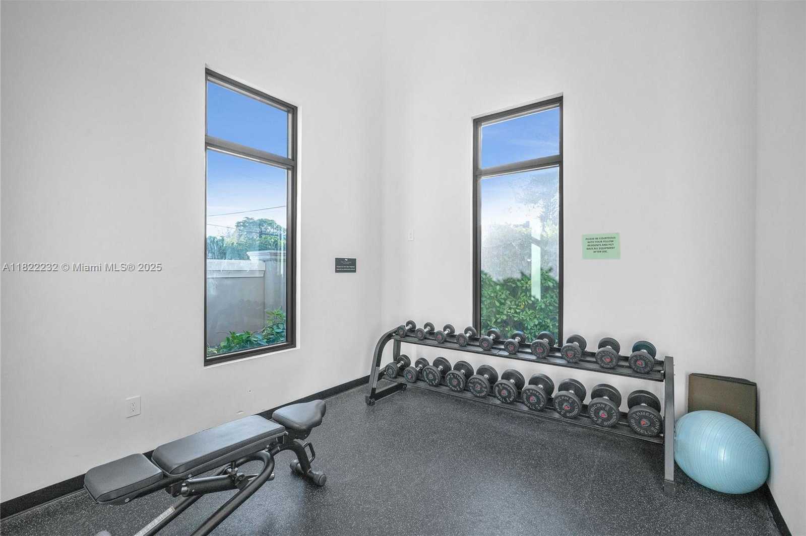 Small Image of 3511 ASHWOOD CIR S, Hollywood Number 64