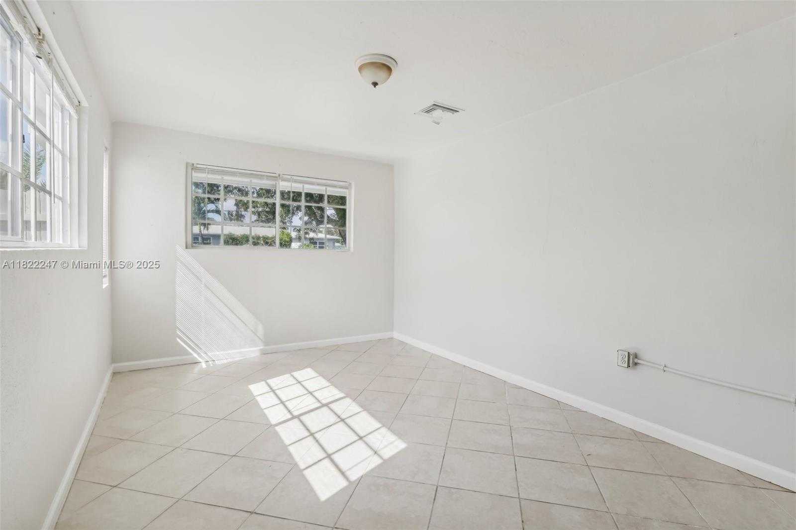 Small Image of 1700 SOUTH WEST 5TH AVE, Pompano Beach Number 22