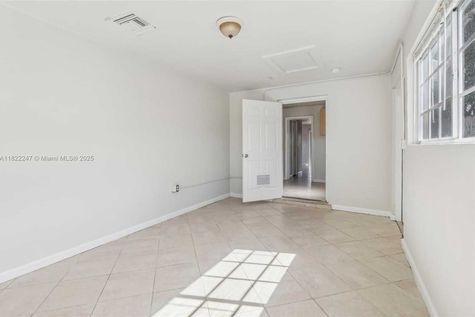 Small Image of 1700 SOUTH WEST 5TH AVE, Pompano Beach Number 23