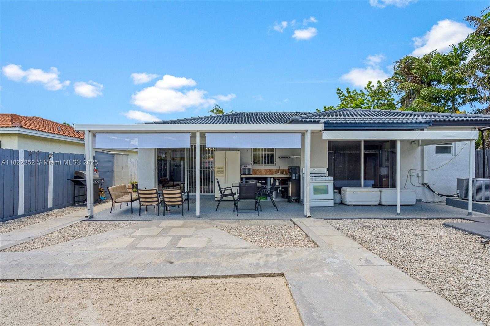 Small Image of 13254 SOUTH WEST 275TH LN, Homestead Number 32