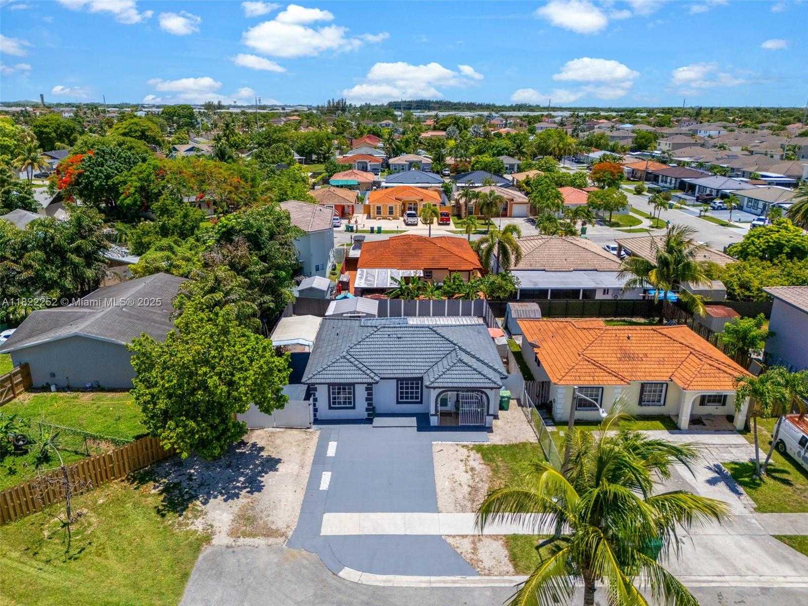 Small Image of 13254 SOUTH WEST 275TH LN, Homestead Number 36